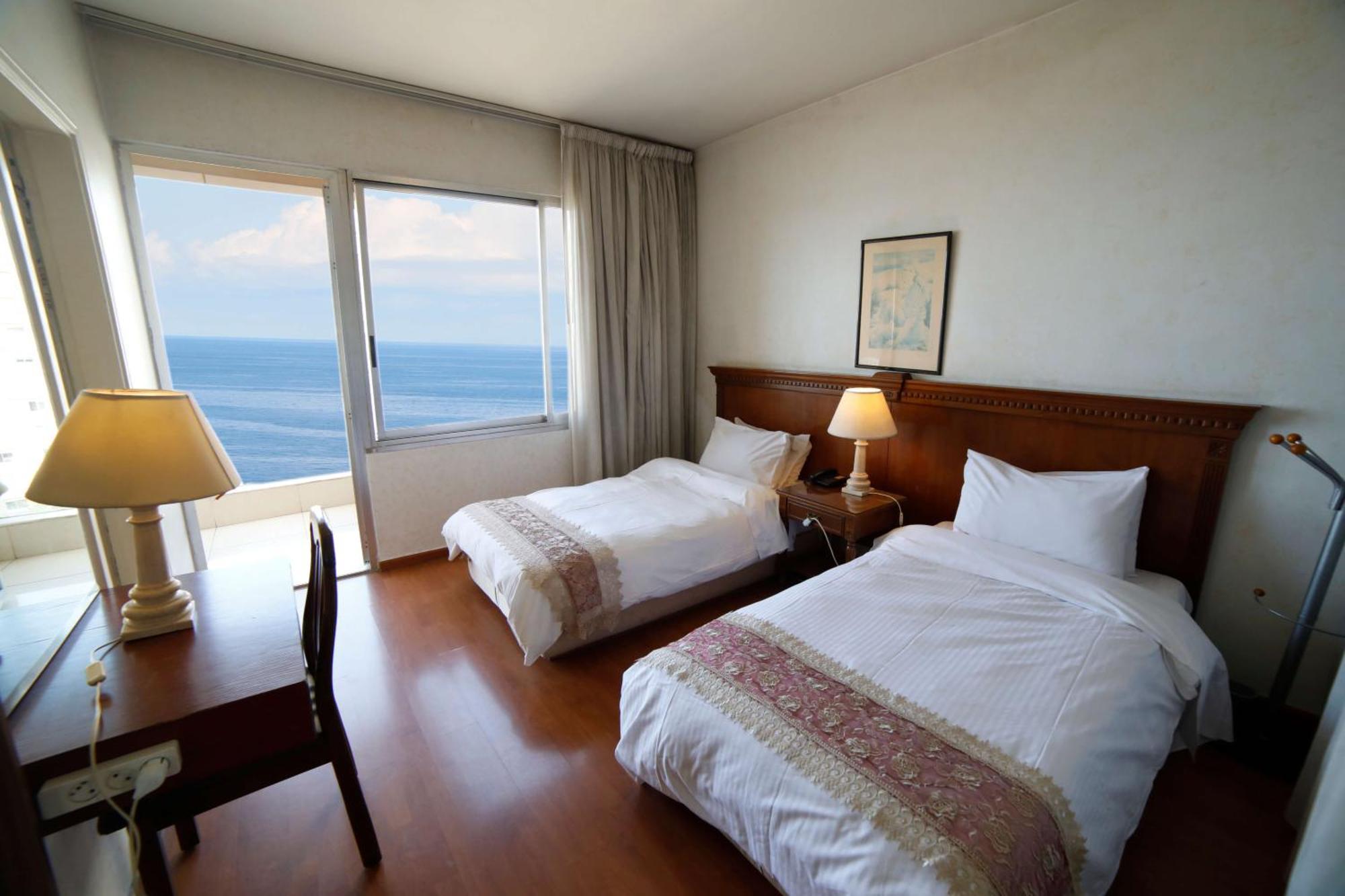 Holiday Home Suites Beirut Ngoại thất bức ảnh