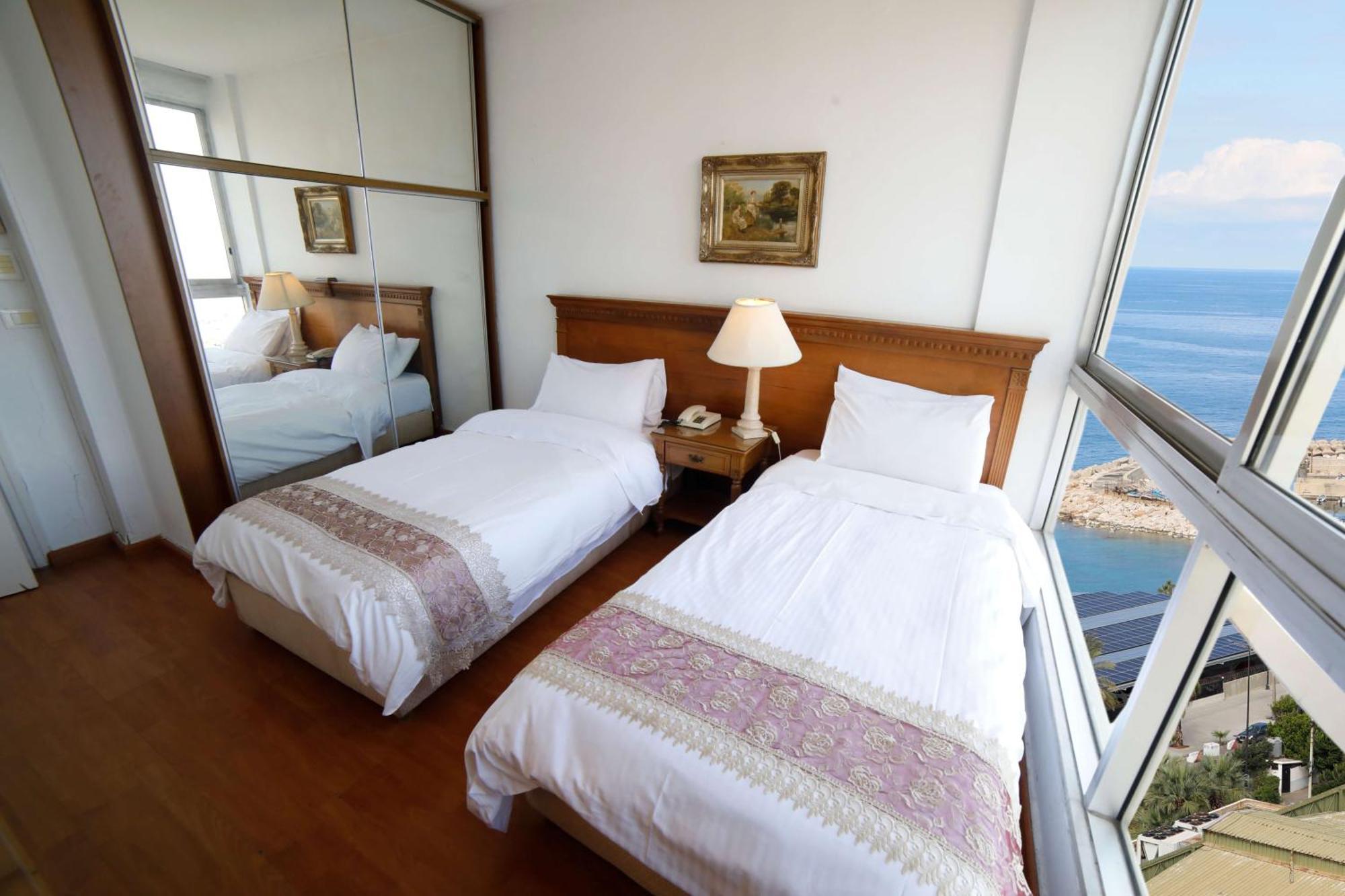 Holiday Home Suites Beirut Ngoại thất bức ảnh