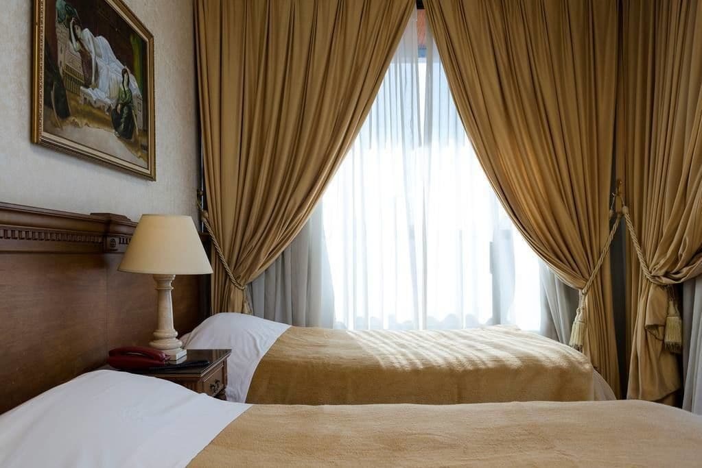Holiday Home Suites Beirut Ngoại thất bức ảnh