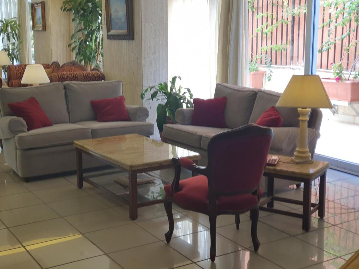 Holiday Home Suites Beirut Ngoại thất bức ảnh