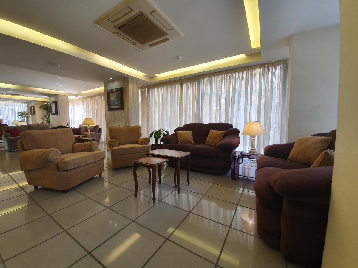 Holiday Home Suites Beirut Ngoại thất bức ảnh